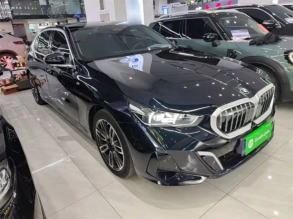 BMW 5 Series 2024 525Li M Sport Package фото 4