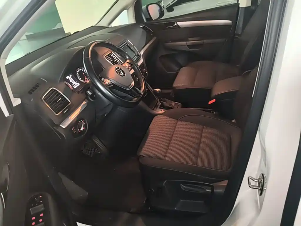 Volkswagen Sharan 2018 2018 380TSI Comfort 7-Seater