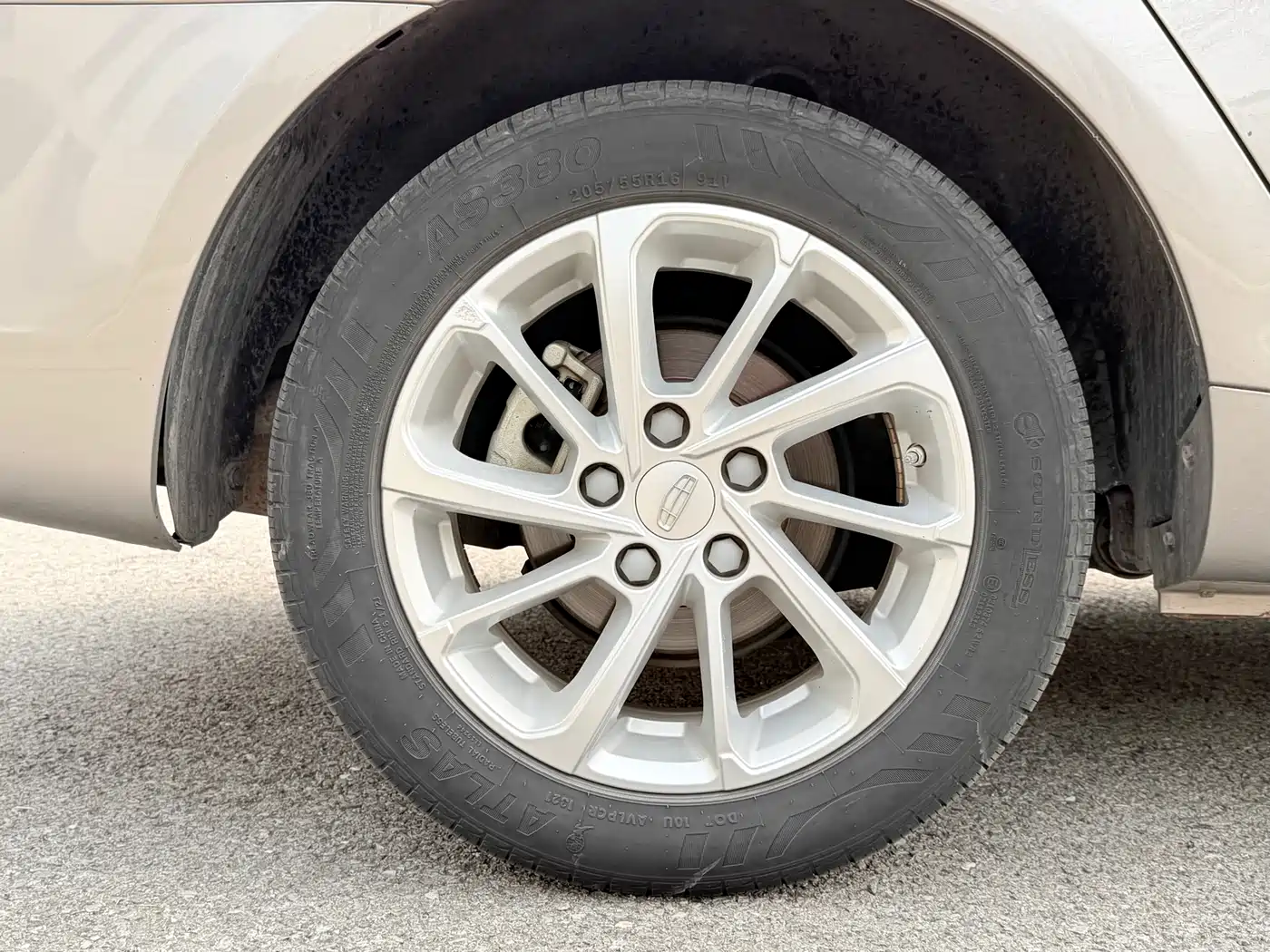 GEELY AUTOMOBILE EMGRAND