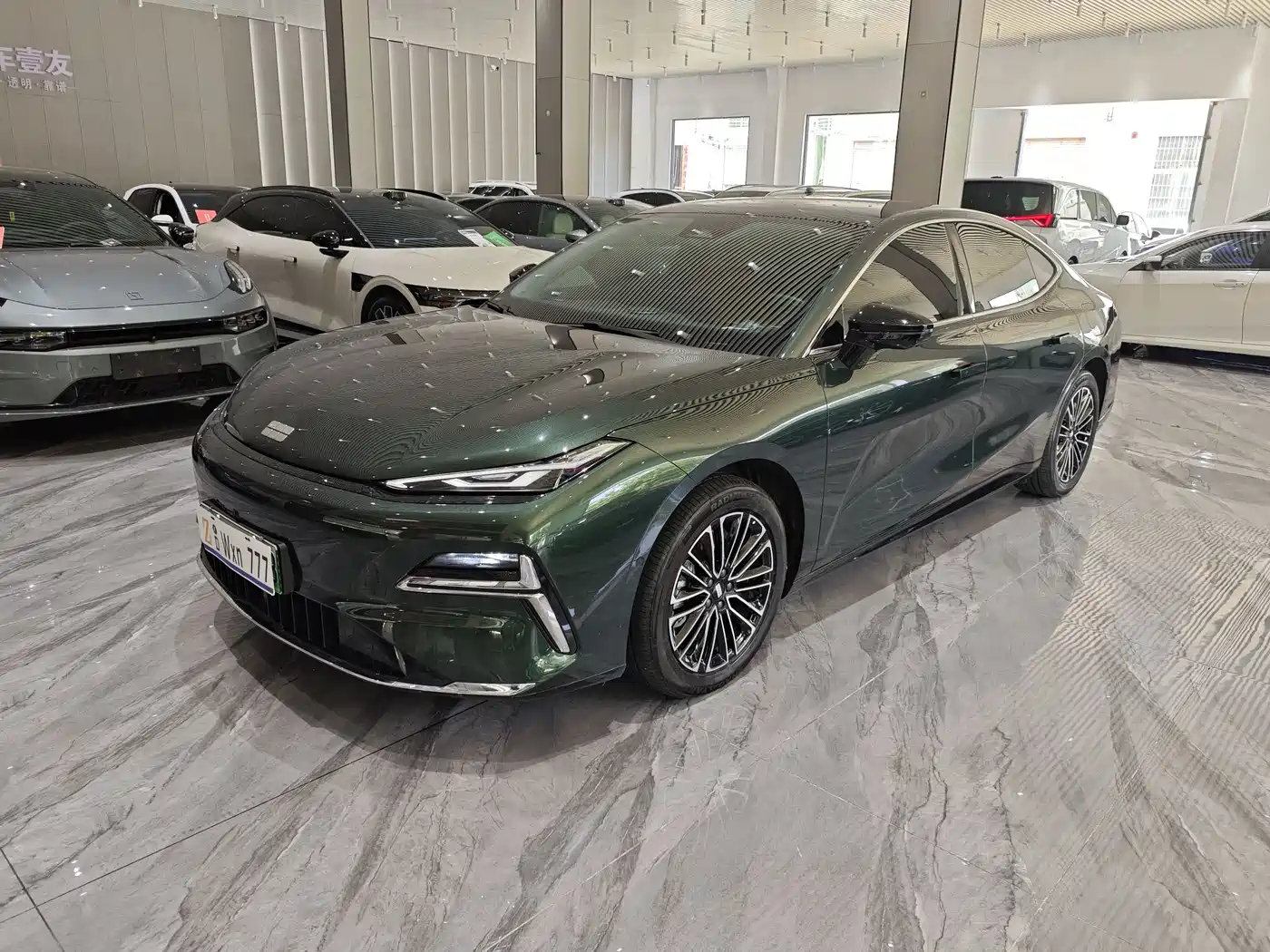 Geely Galaxy Galaxy Xingyao 8 2025 130km EM-i Premium Edition