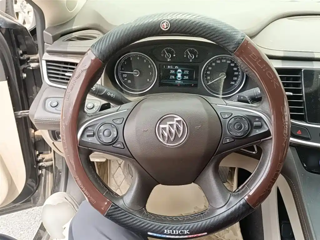 Buick LaCrosse 2016 Facelift 20T Leading фото 11