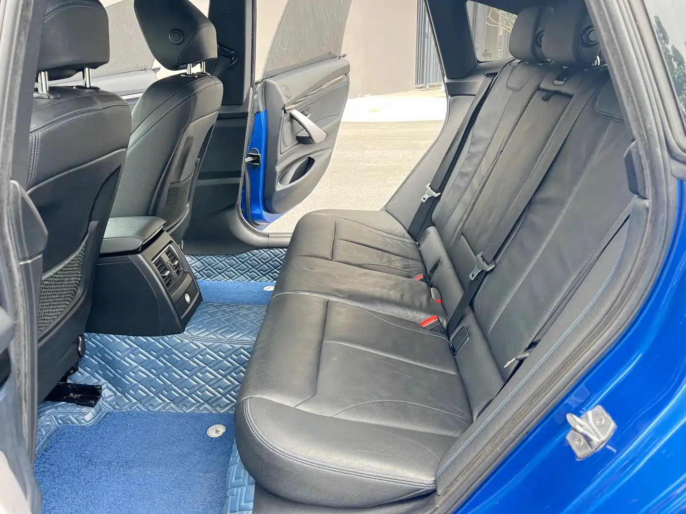 BMW 3 Series GT 2019 320i M Sport Model фото 14