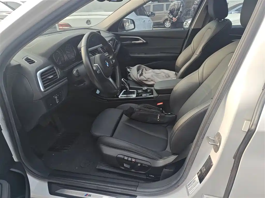BMW 1 Series 2020 Model 120i M Sport Package фото 10