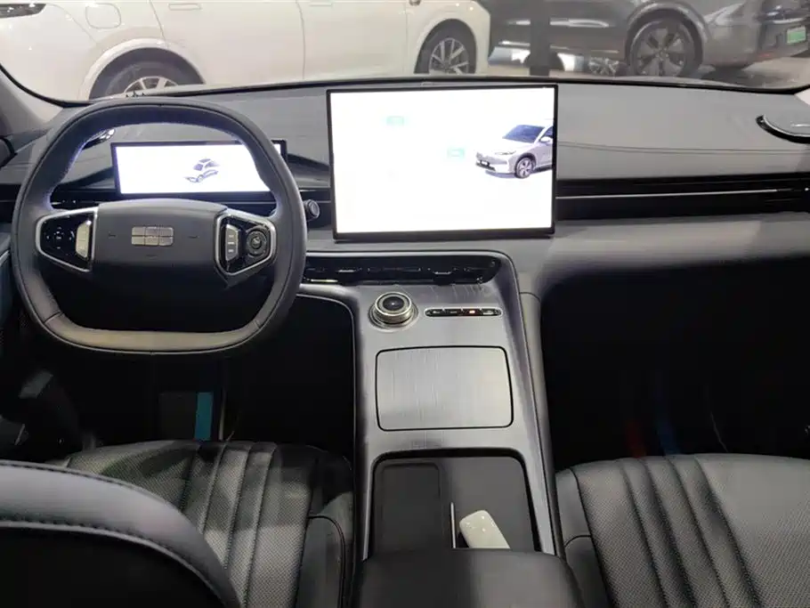 Geely Galaxy Galaxy E5 2024 530km Voyage Edition фото 12