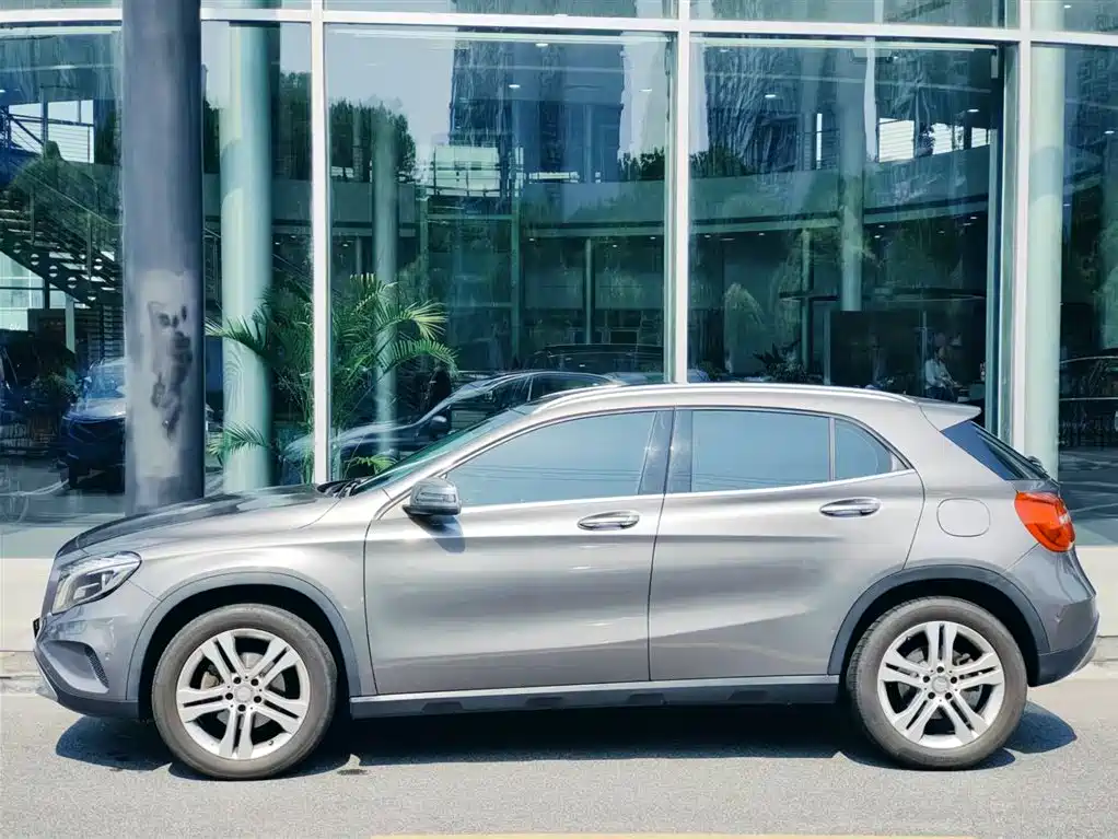 Mercedes-Benz GLA (Import) 2015 GLA 200 фото 3
