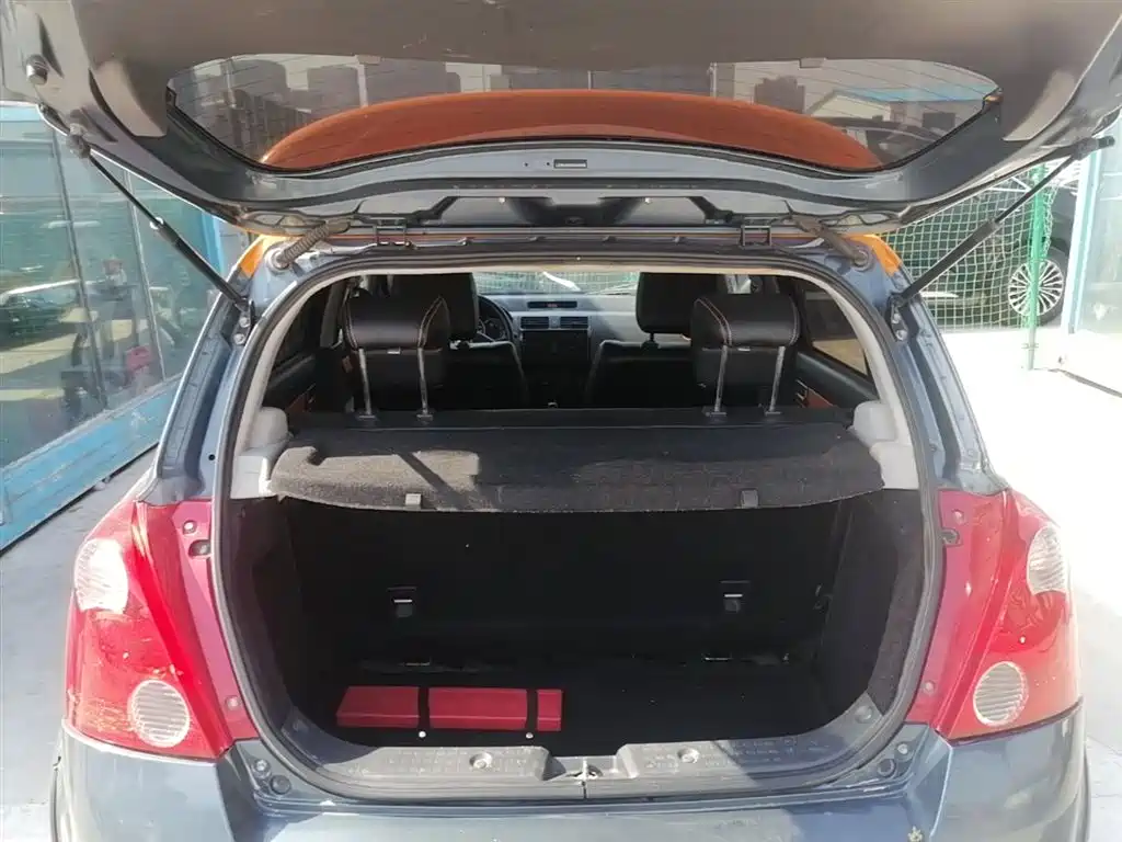 Suzuki Swift 2017 2016 1.5L Automatic Fashion Cool Edition