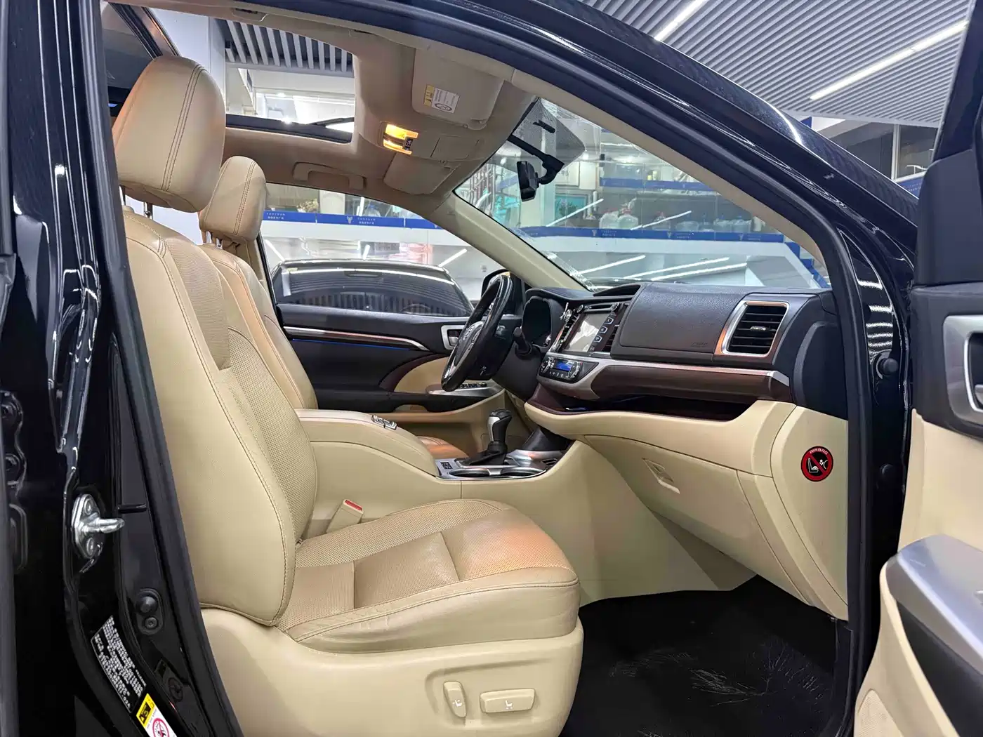 Toyota Highlander 2015 2.0T AWD Ultimate Edition 7-seater фото 7