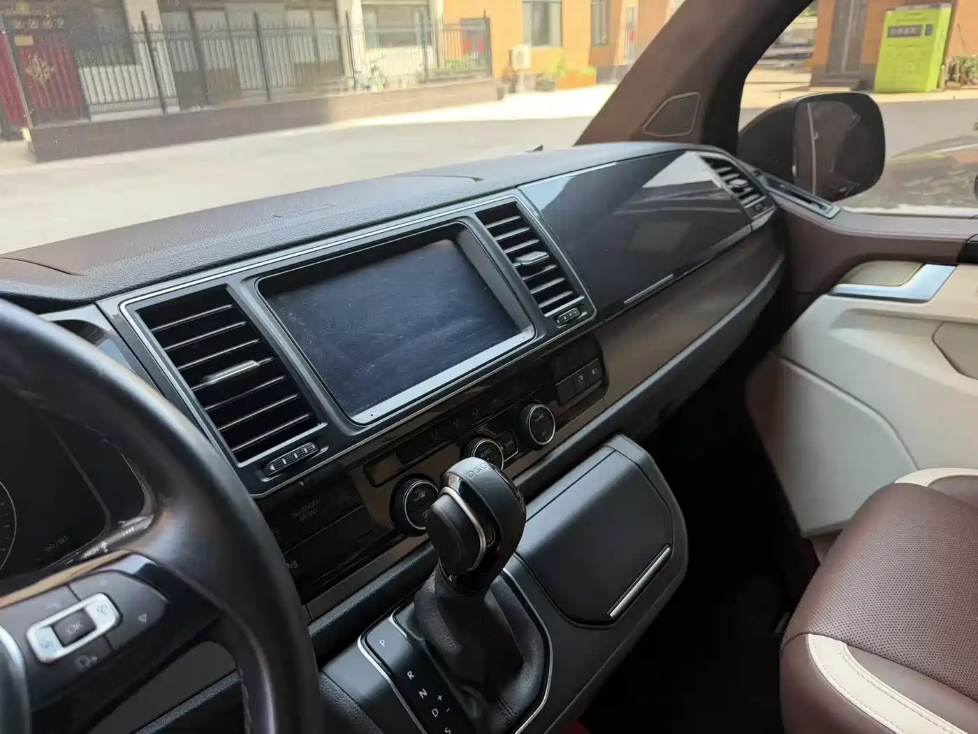 Volkswagen Caravelle 2019 2.0TSI 4WD Luxury 7-seater фото 5