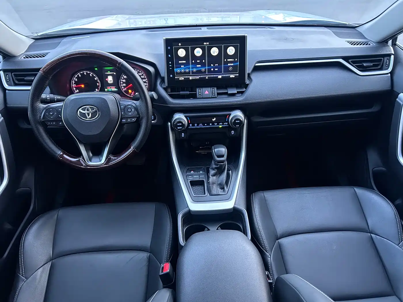 Toyota Wildlander 2021 2.0L CVT 2WD Luxury Edition фото 8