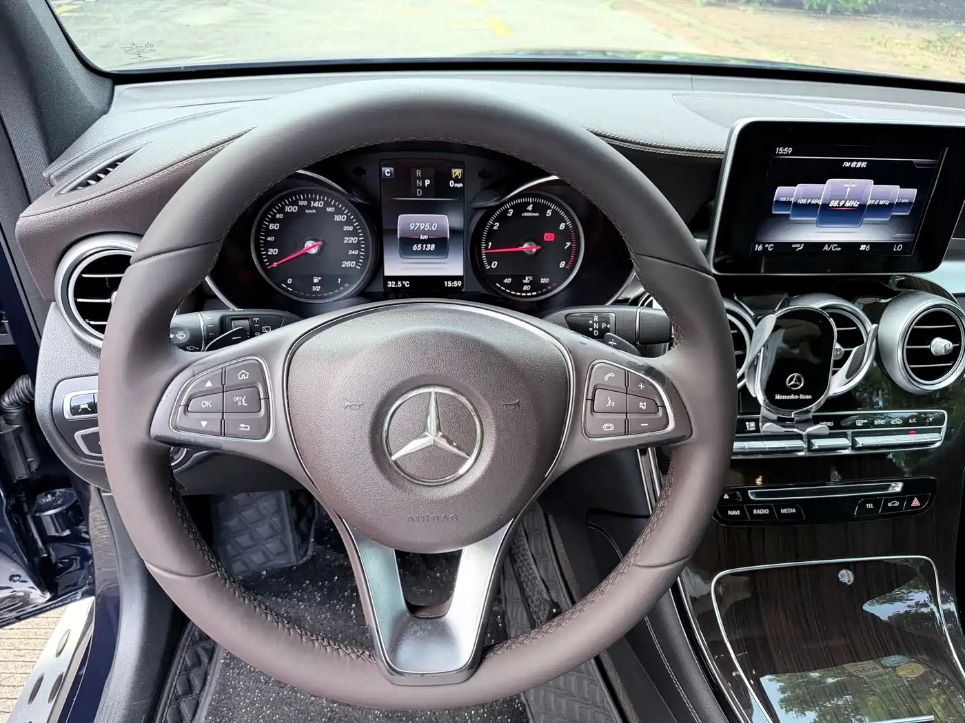 Mercedes-Benz GLC 2016 GLC 260 4MATIC Luxury фото 10