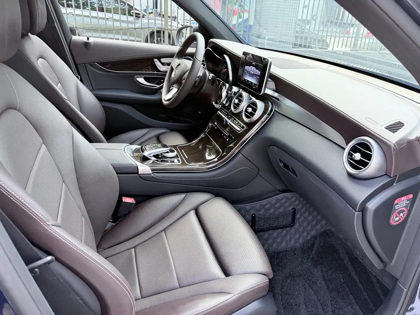 Mercedes-Benz GLC 2016 GLC 260 4MATIC Luxury фото 13