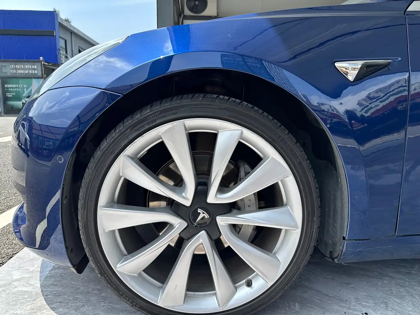 TESLA MODEL 3 (IMPORTED)