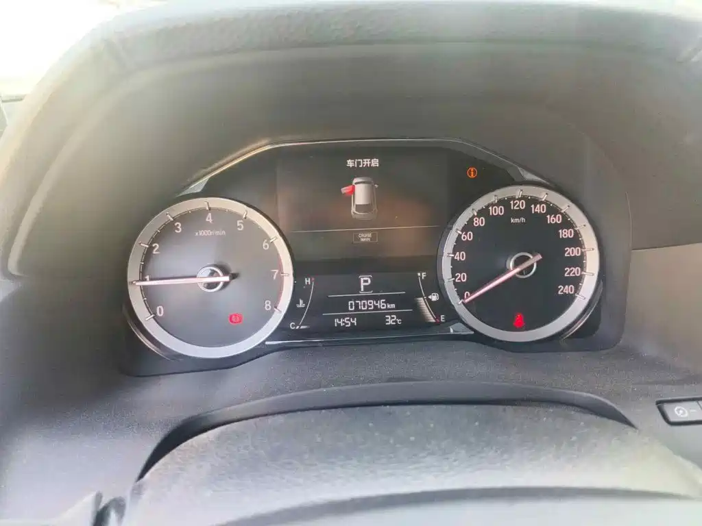 Фото 4 - Honda UR-V