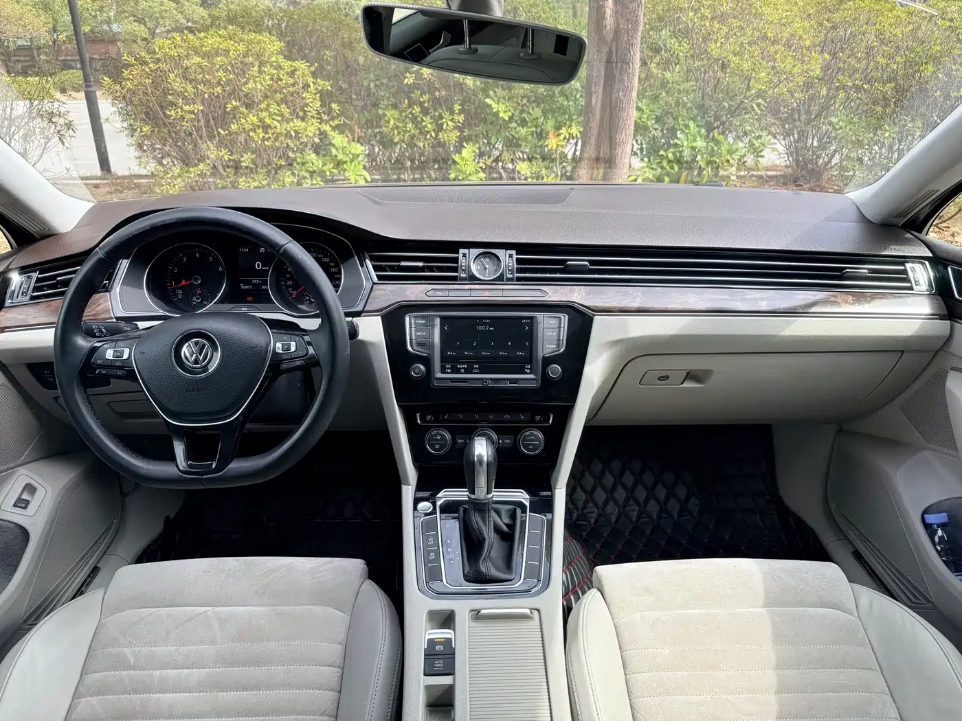Volkswagen Magotan 2017 330TSI DSG Luxury фото 11