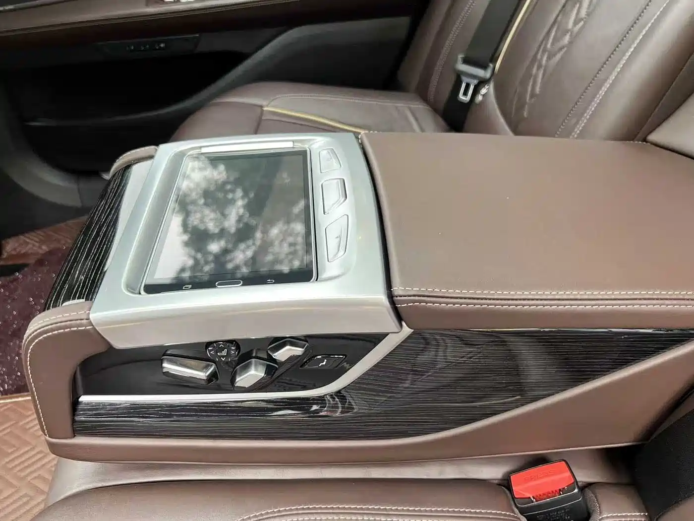 BMW 7 Series 2021 Model 730Li M Sport Package фото 10