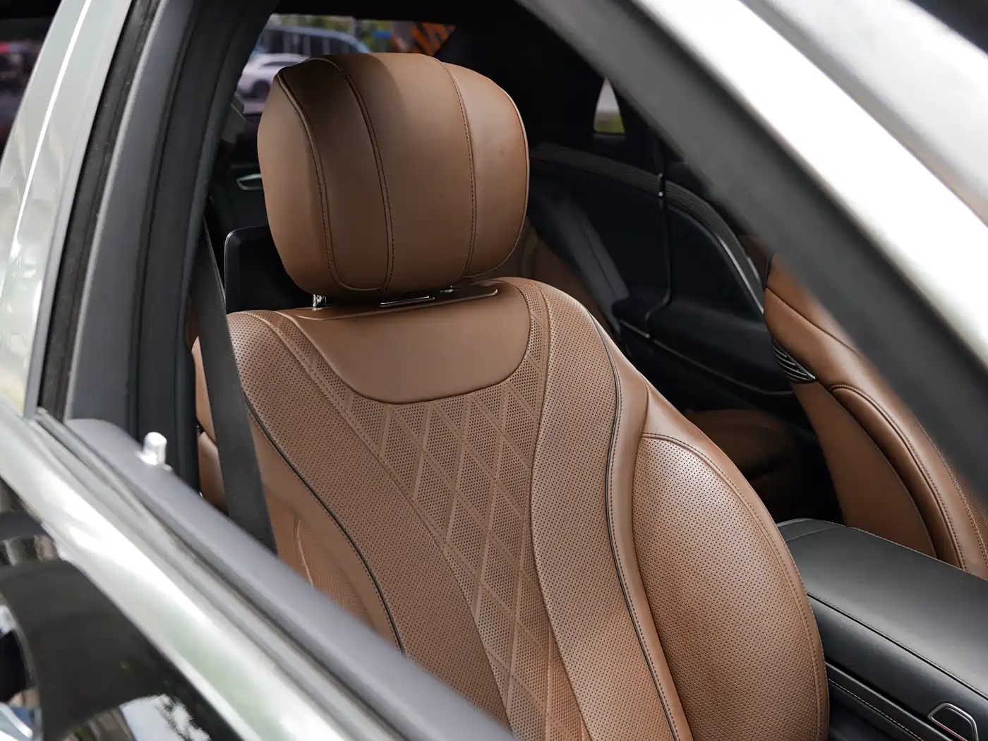 Mercedes-Benz Maybach S-Class 2018 S 560 4MATIC фото 40
