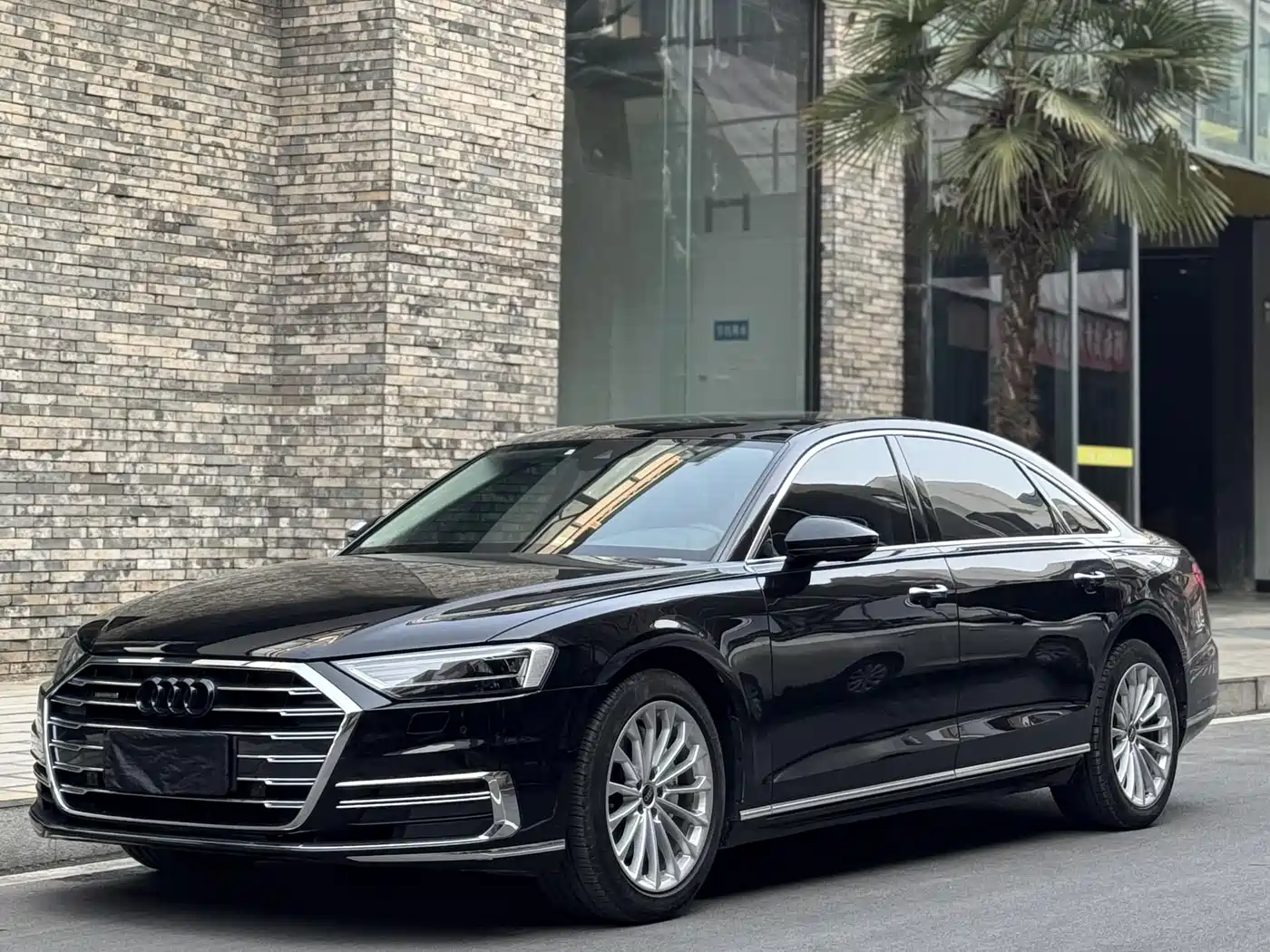 Audi A8 2022 A8L 50 TFSI quattro Comfort Collector's Edition фото 14