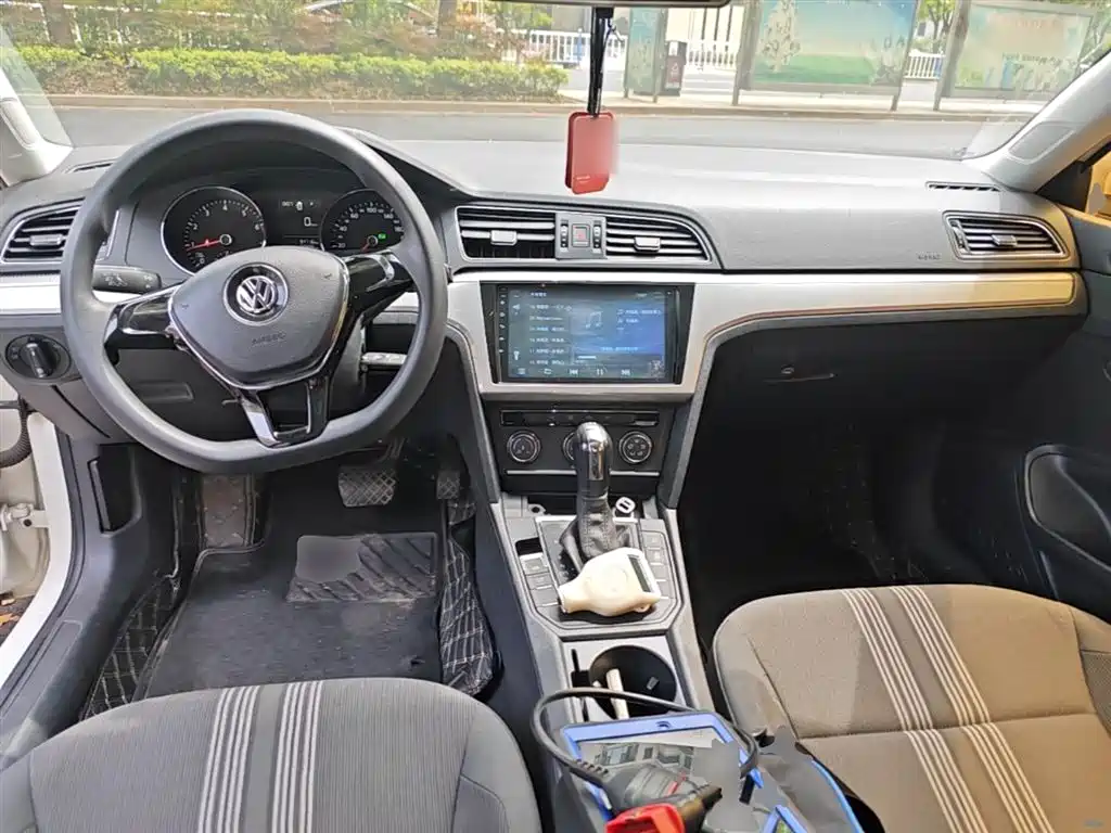 Volkswagen Lamando 2017 230TSI DSG Trend Edition фото 10