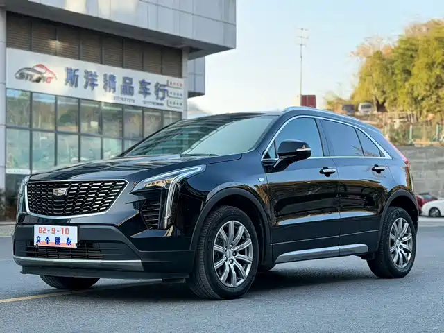 CADILLAC XT4