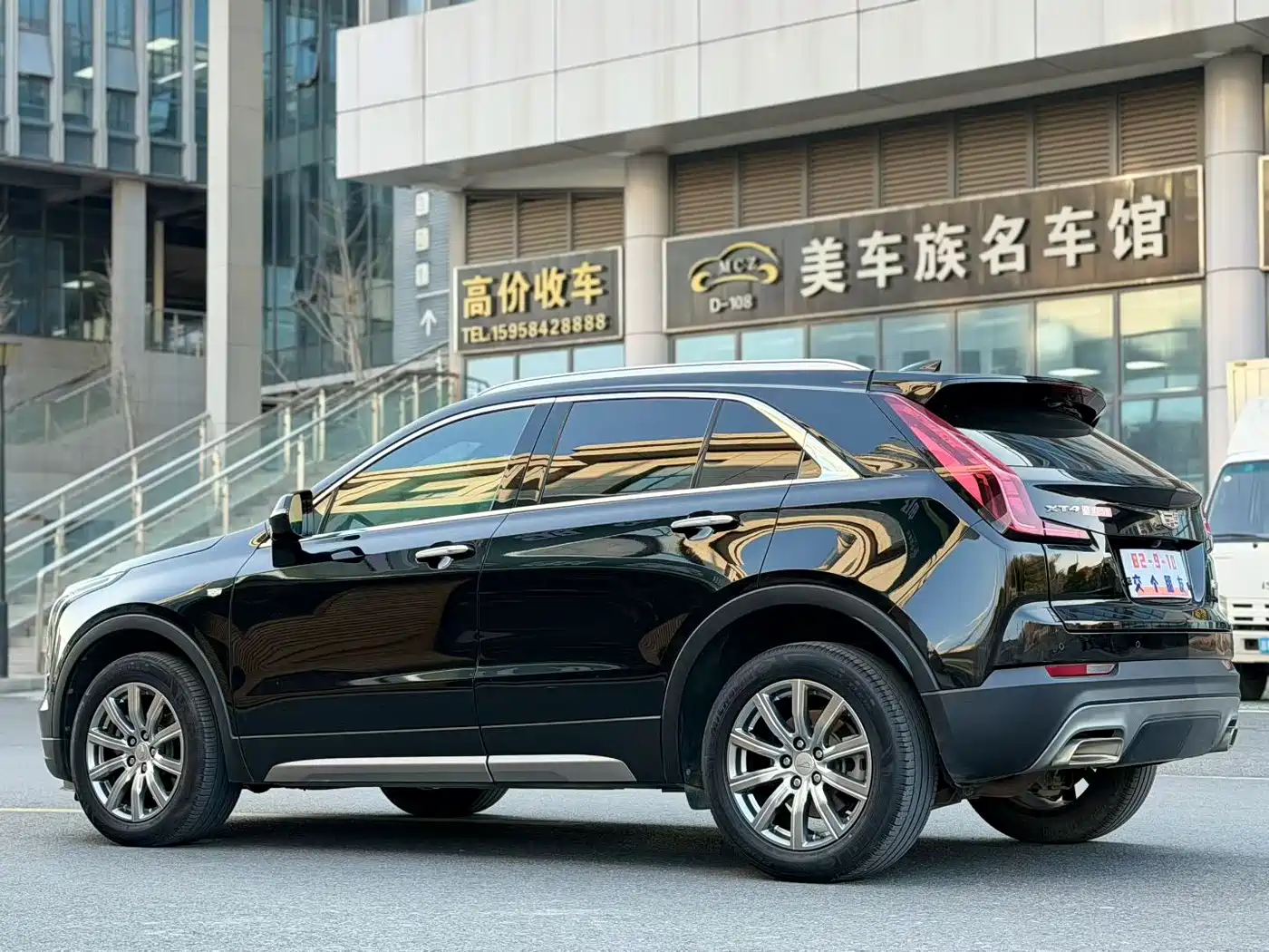 CADILLAC XT4