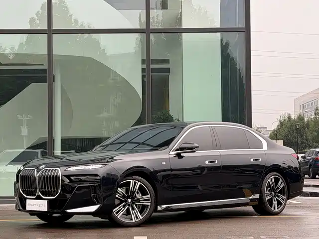 BMW 7 Series 2023 740Li Exclusive M Sport Package