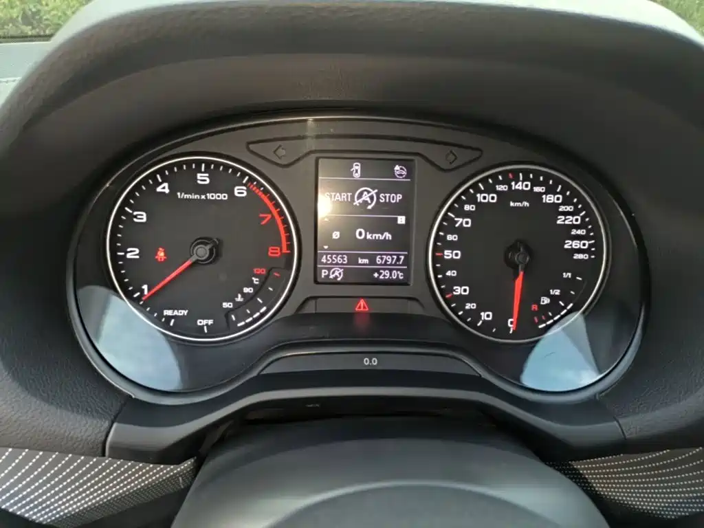 Фото 8 - Audi Q2L