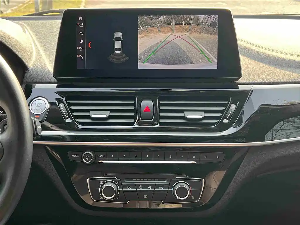 BMW 1-SERIES