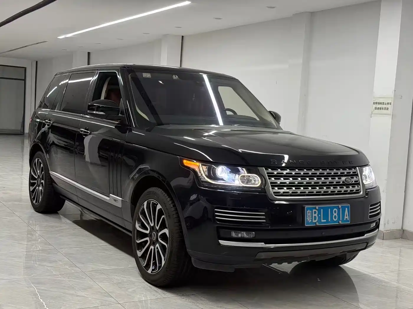 Land Rover Range Rover 2016 5.0 SC V8 AB Ultimate Autobiography LWB фото 2