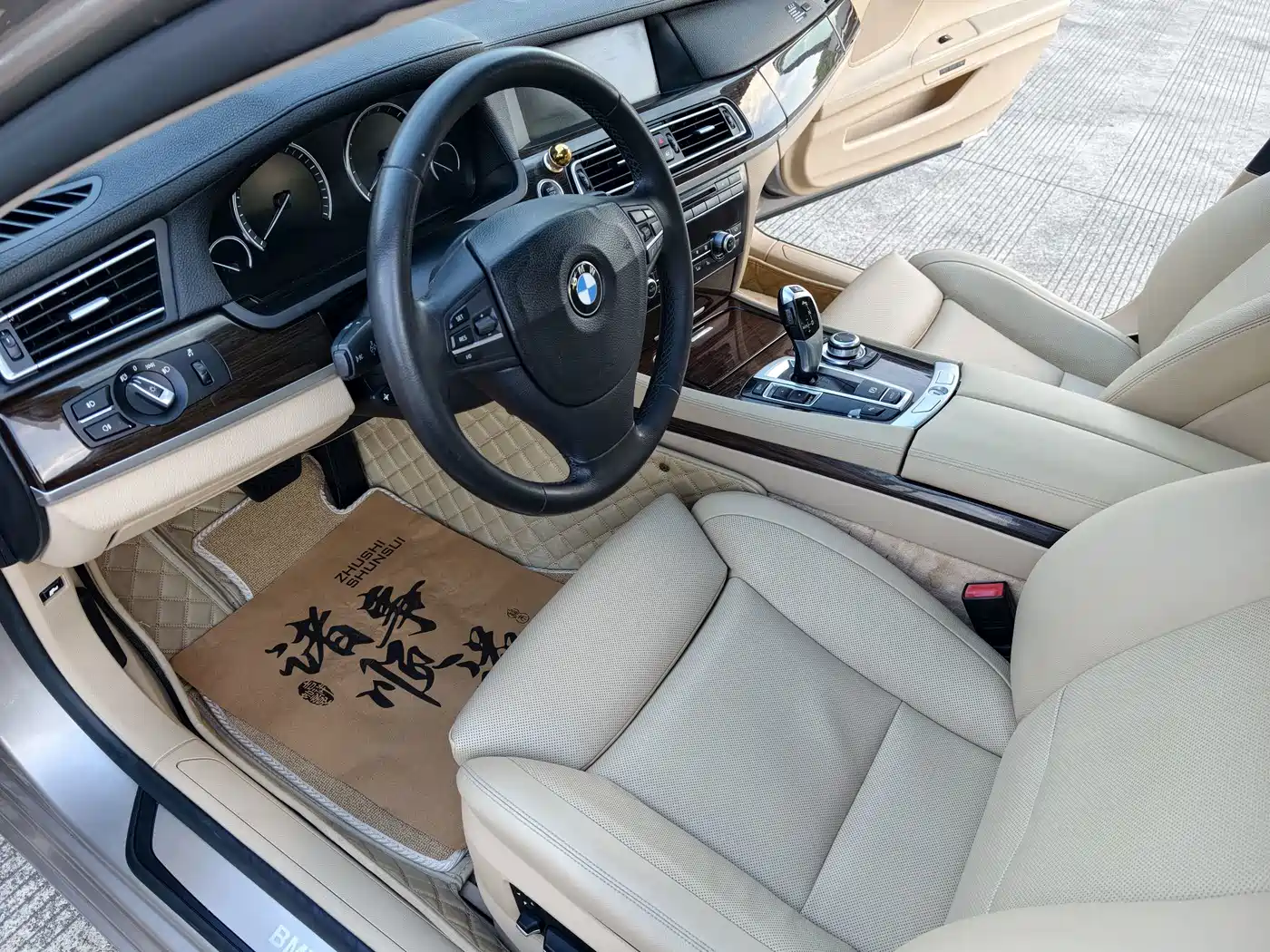 BMW 7 Series 2010 2009 730Li Leading