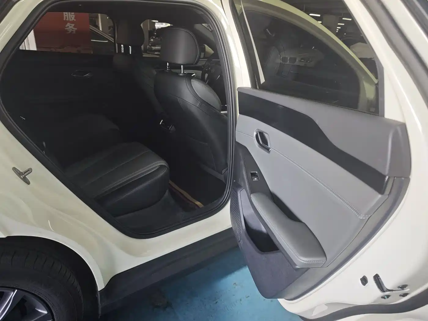 BYD Qin L 2025 EV 470KM Leading Edition фото 9