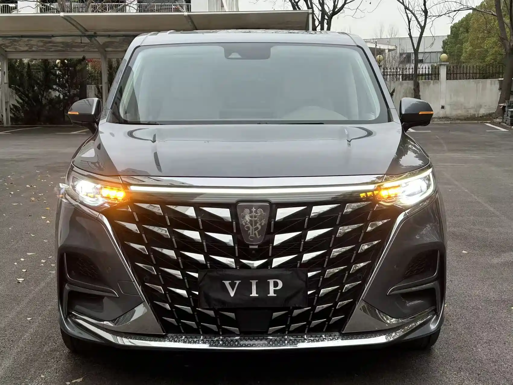 Фото 2 - Roewe iMAX8