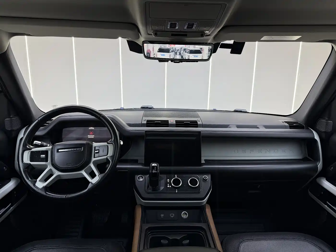 Land Rover Defender 2023 Facelift 110 3.0T P400 X-DYNAMIC HSE фото 5
