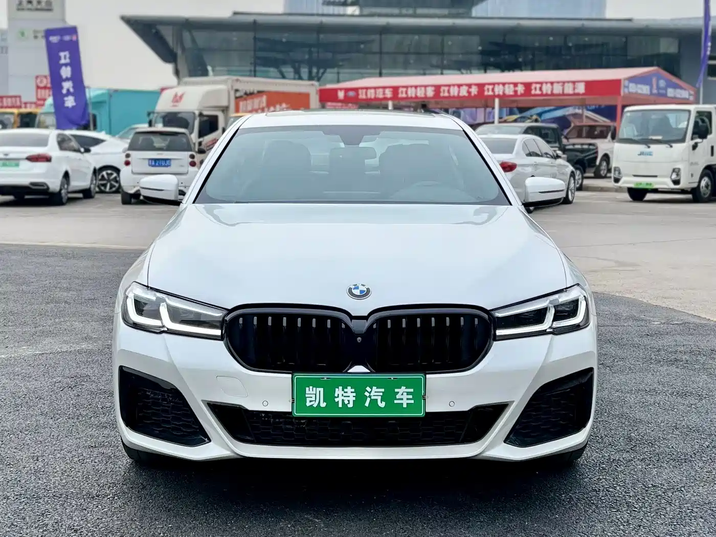 BMW 5 Series 2019 525Li M Sport Package фото 2
