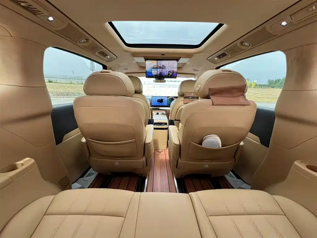Voyah Auto Voyah Dreamer 2025 PHEV AWD Flagship Kunpeng Edition фото 7