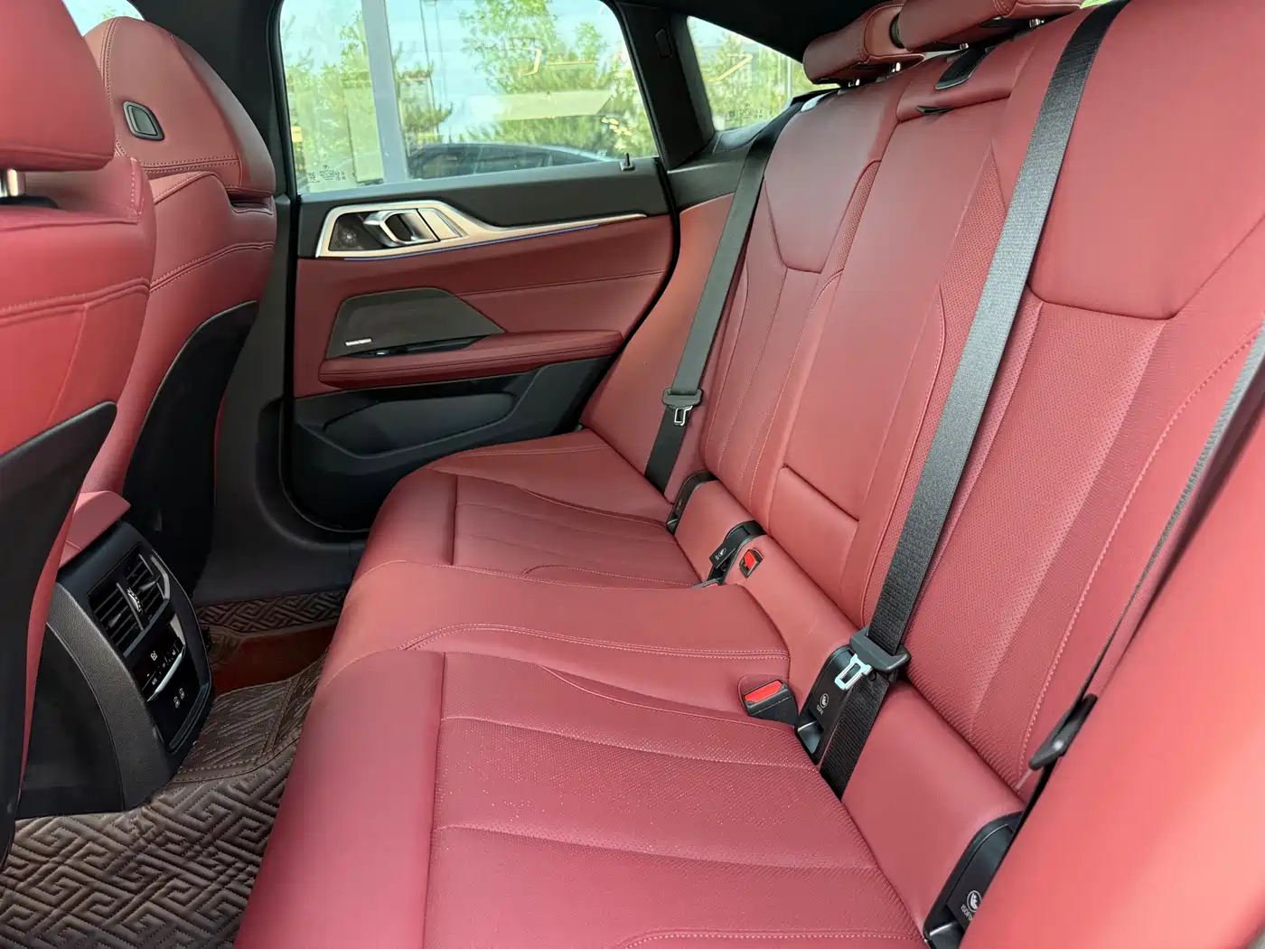 BMW 4 Series 2024 430i Gran Coupe M Sport Shadowline Package фото 6