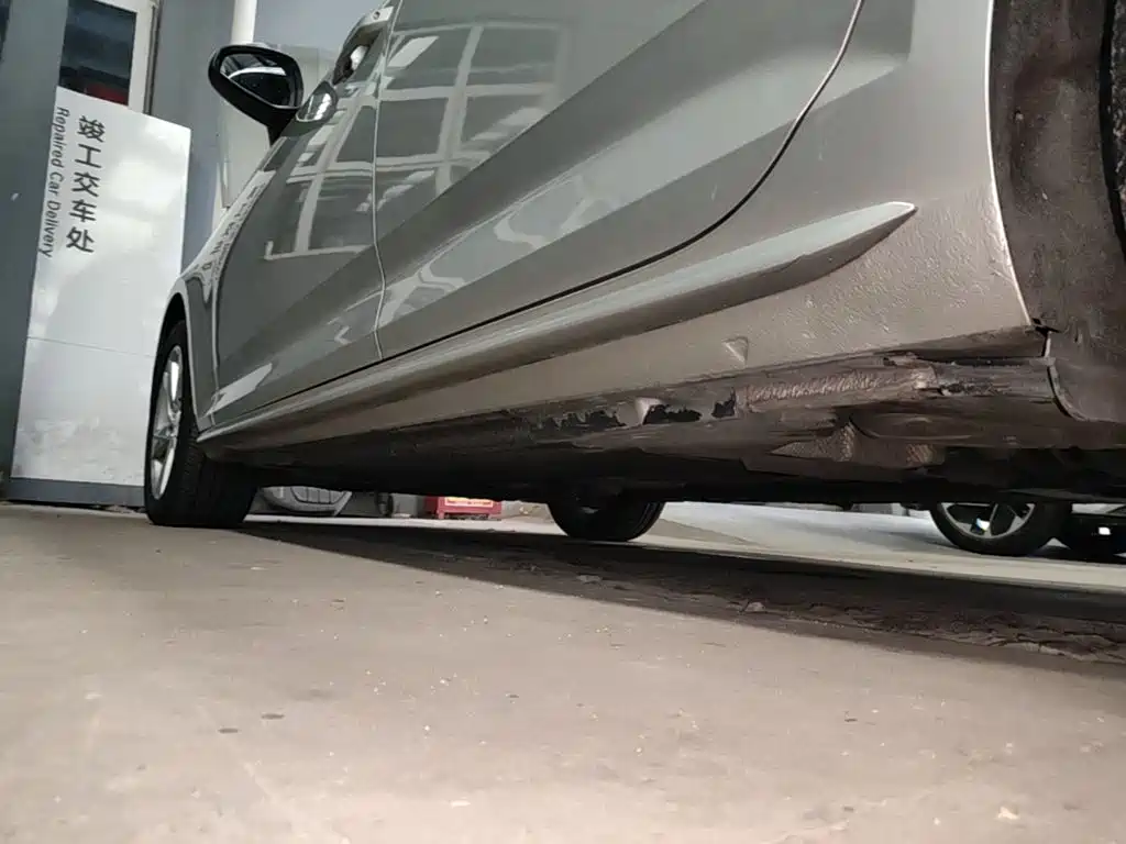 Фото 22 - Audi A4L