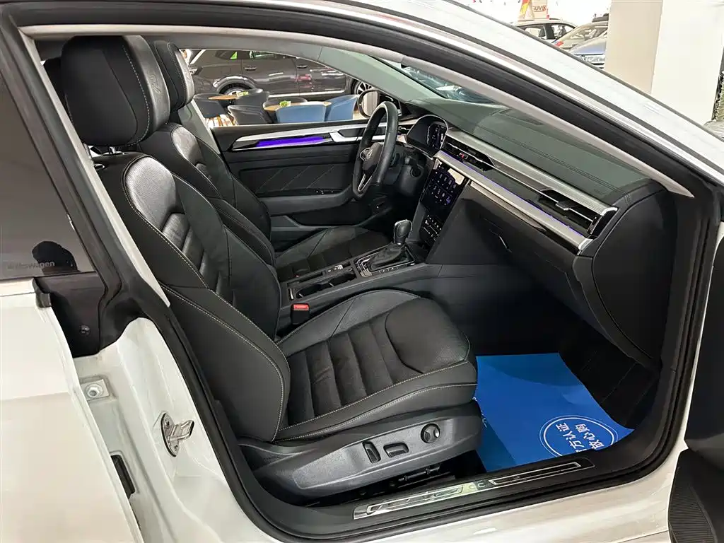 Volkswagen FAW-Volkswagen CC 2023 380TSI Eye-catching Edition фото 29