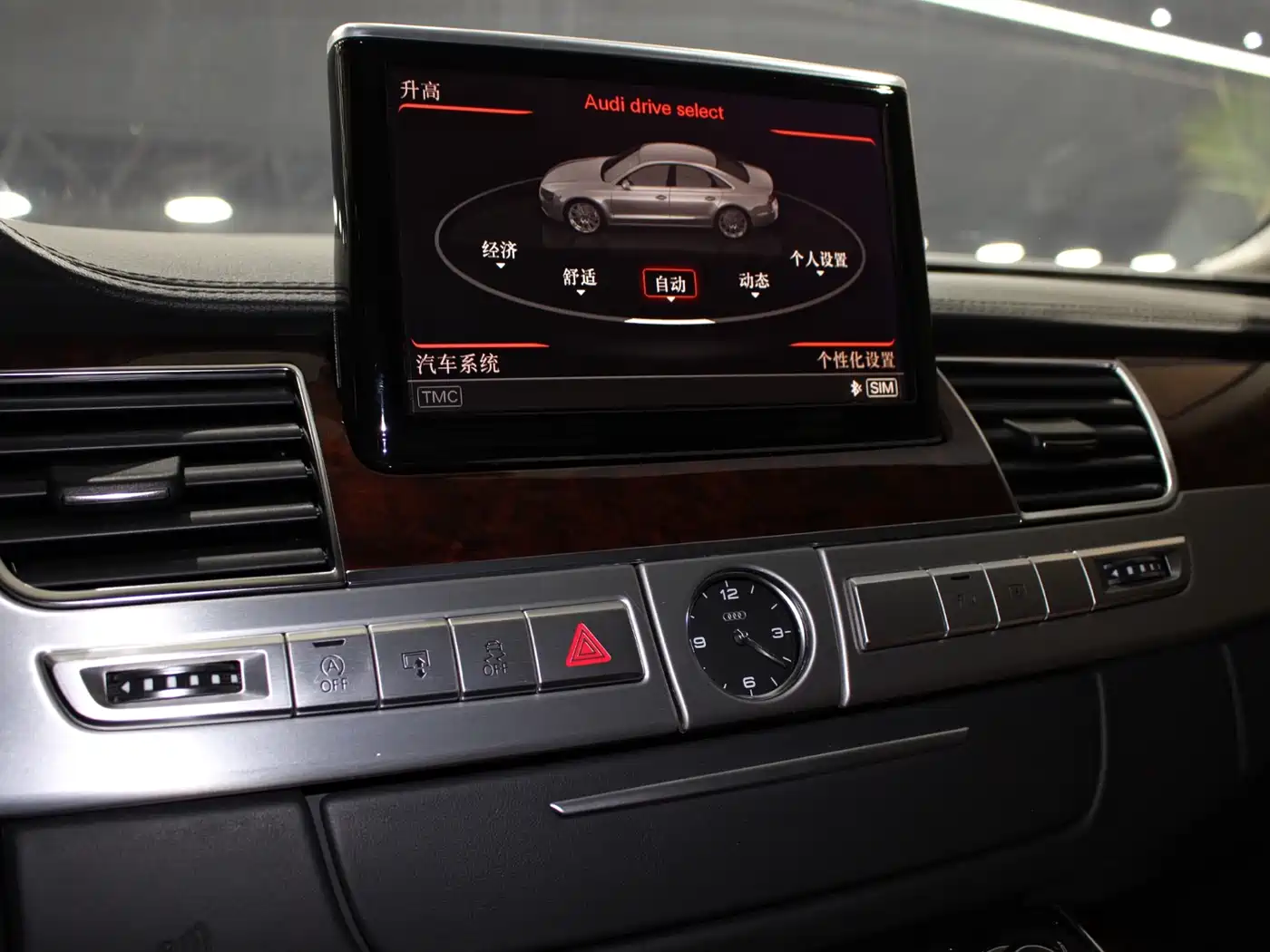 Audi A8 2013 A8L 6.3 FSI W12 quattro Exclusive фото 9