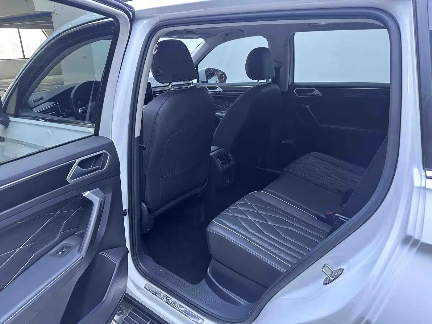 Volkswagen Tiguan L 2023 280TSI 2WD Trend Limited Edition фото 11