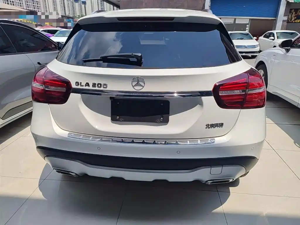 Mercedes-Benz GLA 2017 GLA 200 Dynamic фото 6