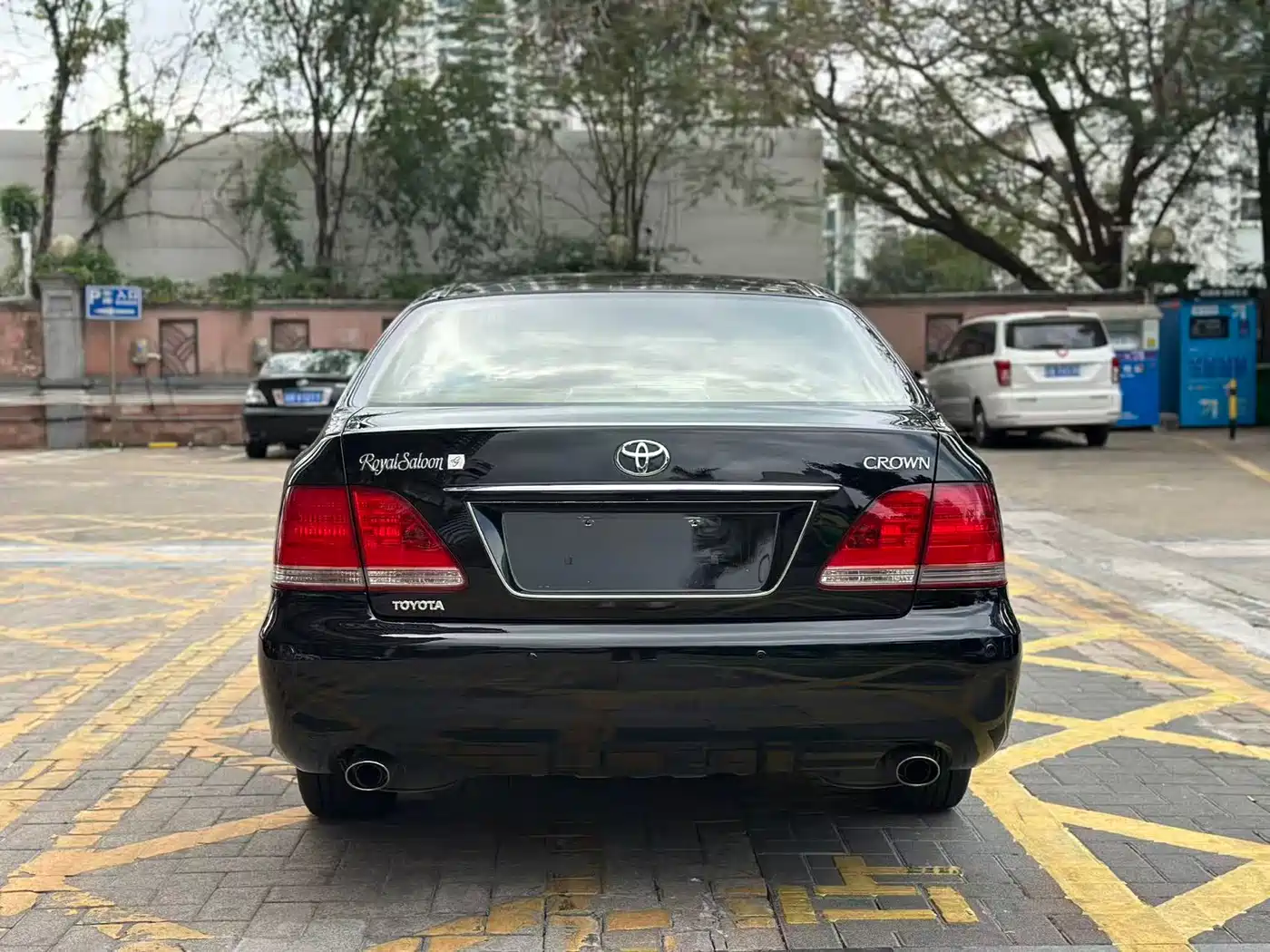 Toyota Crown 2006 2.5L Royal Leather Edition фото 10