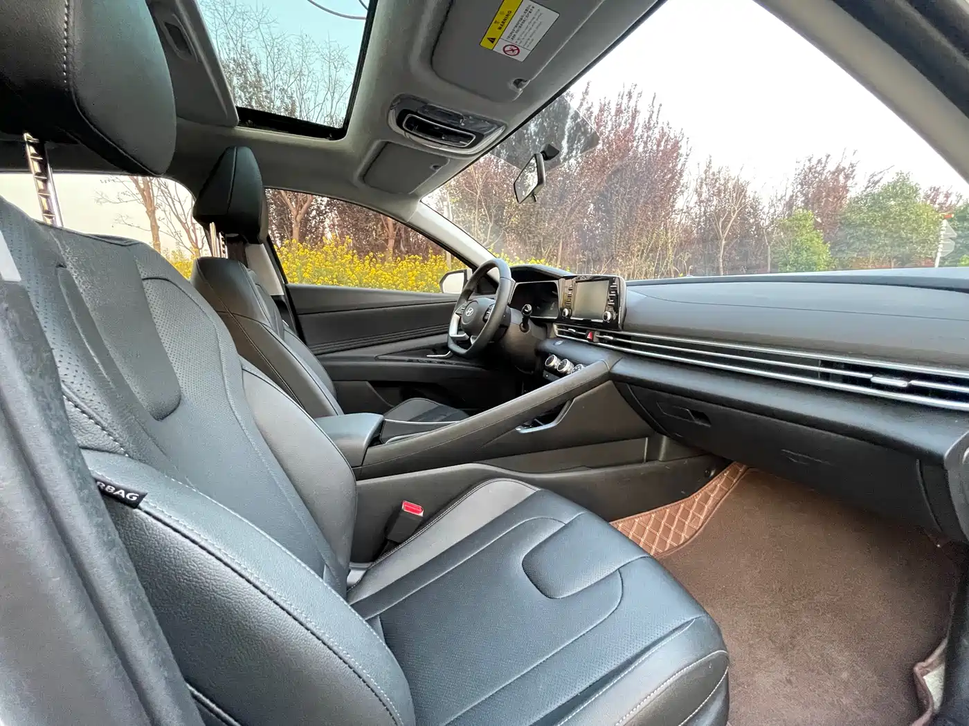 Hyundai Elantra 2023 1.5L CVT GLX Elite Edition фото 10