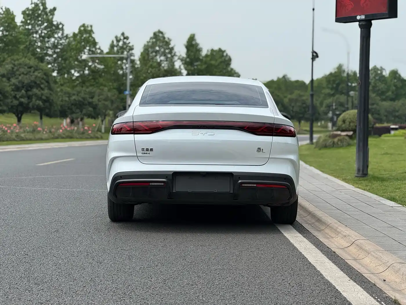 BYD Qin L 2024 DM-i 120KM Leading фото 6