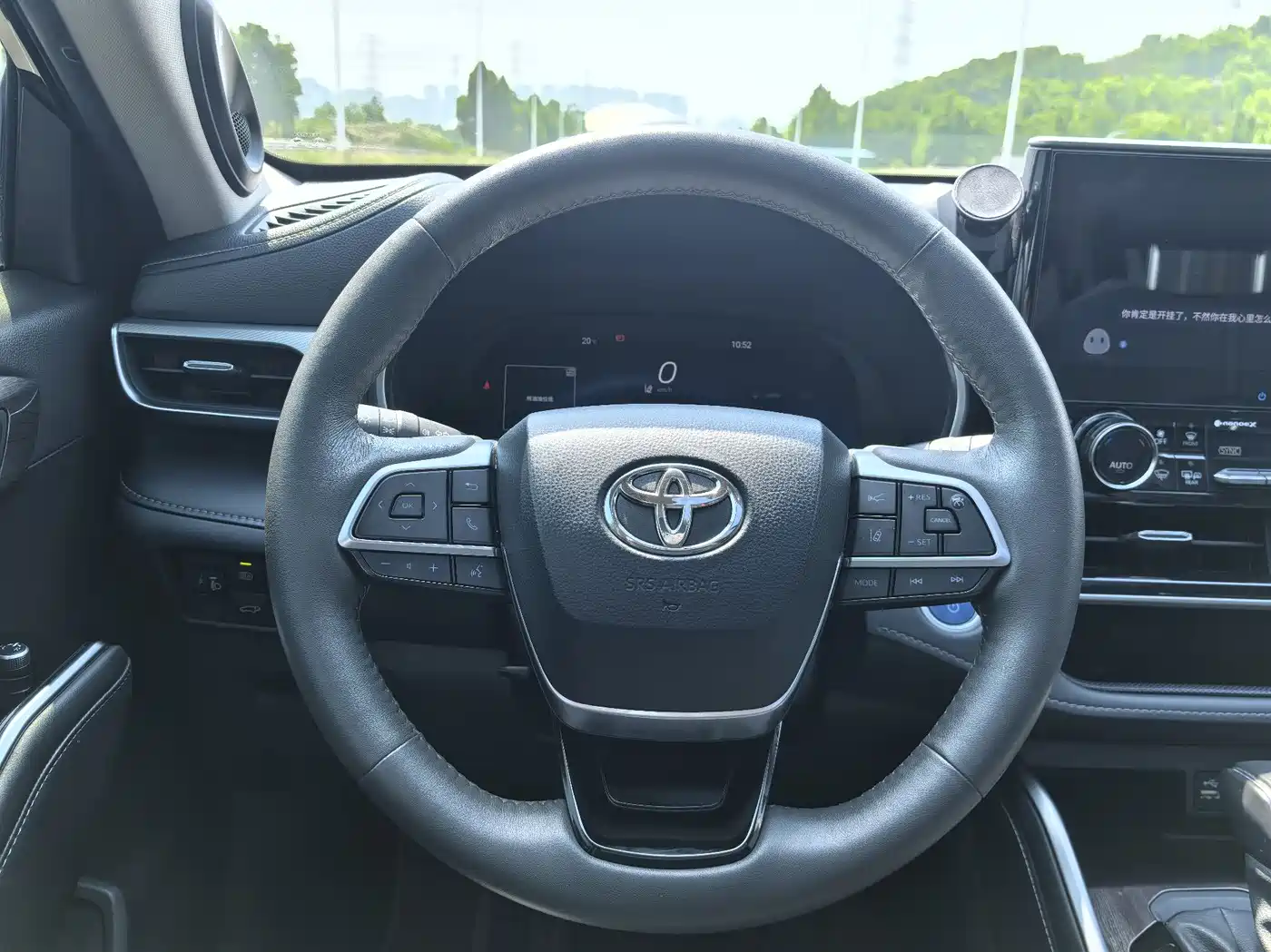 Toyota Highlander 2022 Dual Engine 2.5L 4WD Supreme Edition 7-Seater фото 16