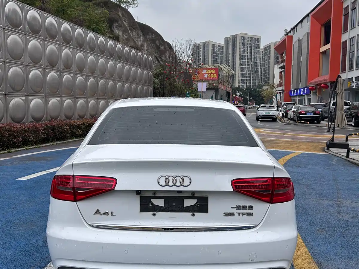 Audi A4L 2016 35 TFSI Collector's Edition S line Comfort фото 5