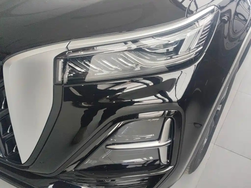 Hongqi HS5 2025 2025 2.0T 2WD Qixiang Pro