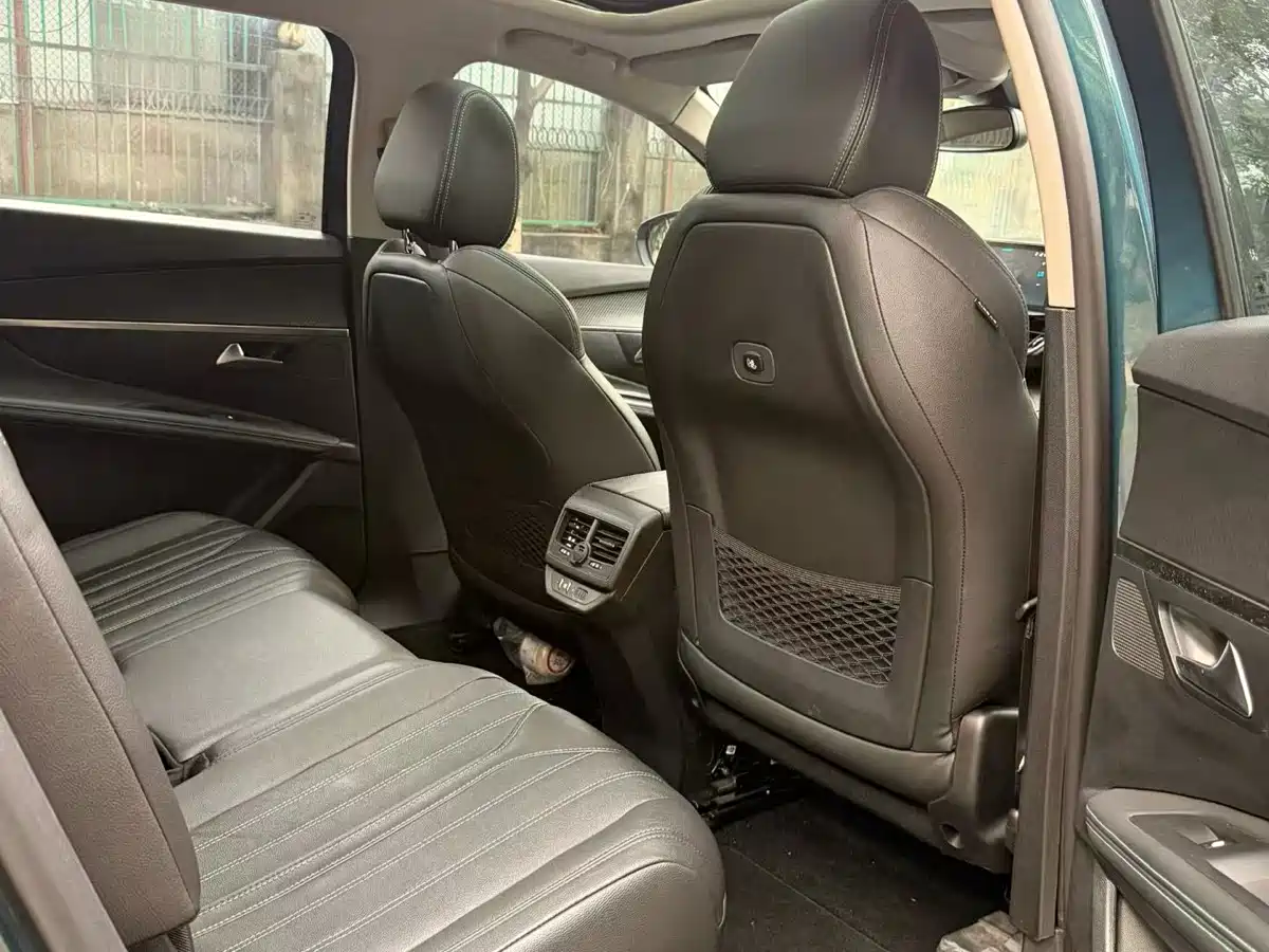 Peugeot 5008 2023 400THP Beloved Full Seats Edition 7-Seater фото 5
