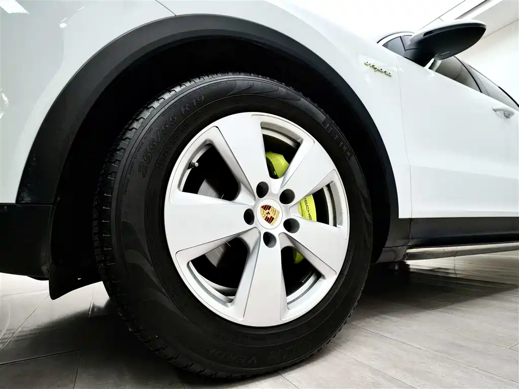Porsche Cayenne New Energy 2019 Cayenne E-Hybrid 2.0T фото 26