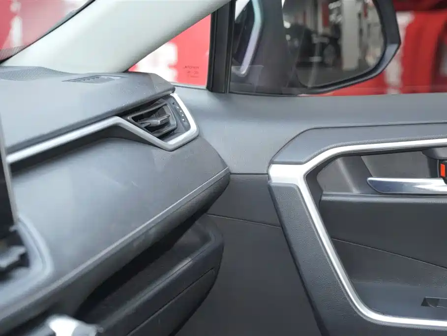Toyota RAV4 Rongfang 2021 2.0L CVT 4WD Trend фото 16