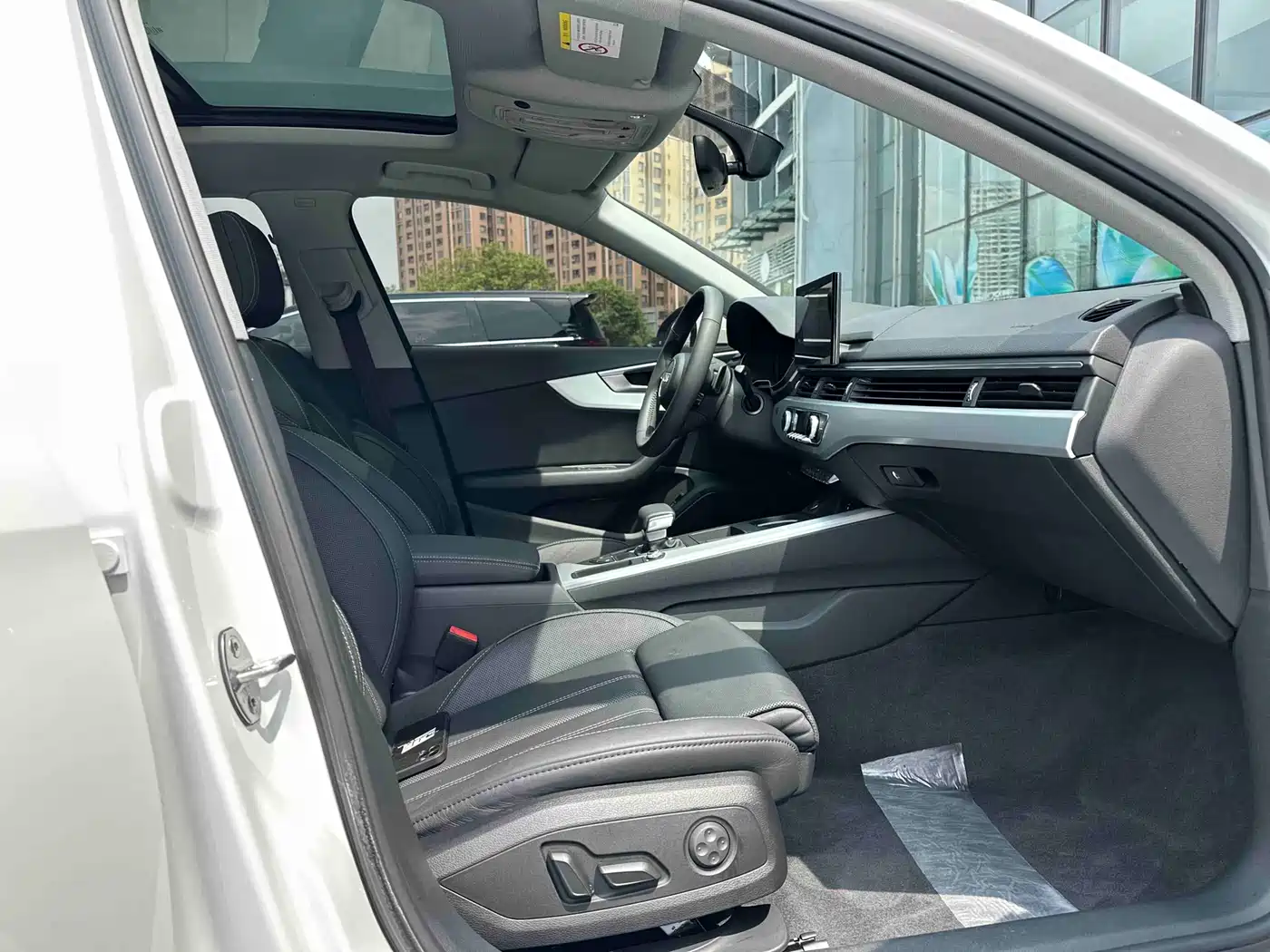 Audi A4L 2020 40 TFSI Luxury Dynamic фото 28